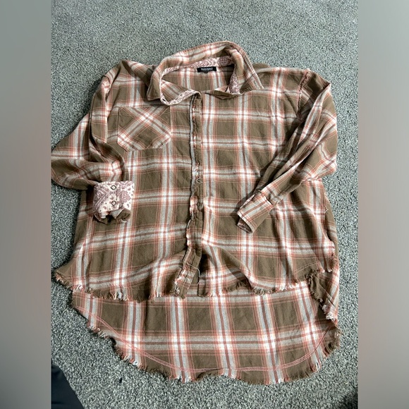 Star Patchwork Flannel from Buckle - Picture 2 of 4